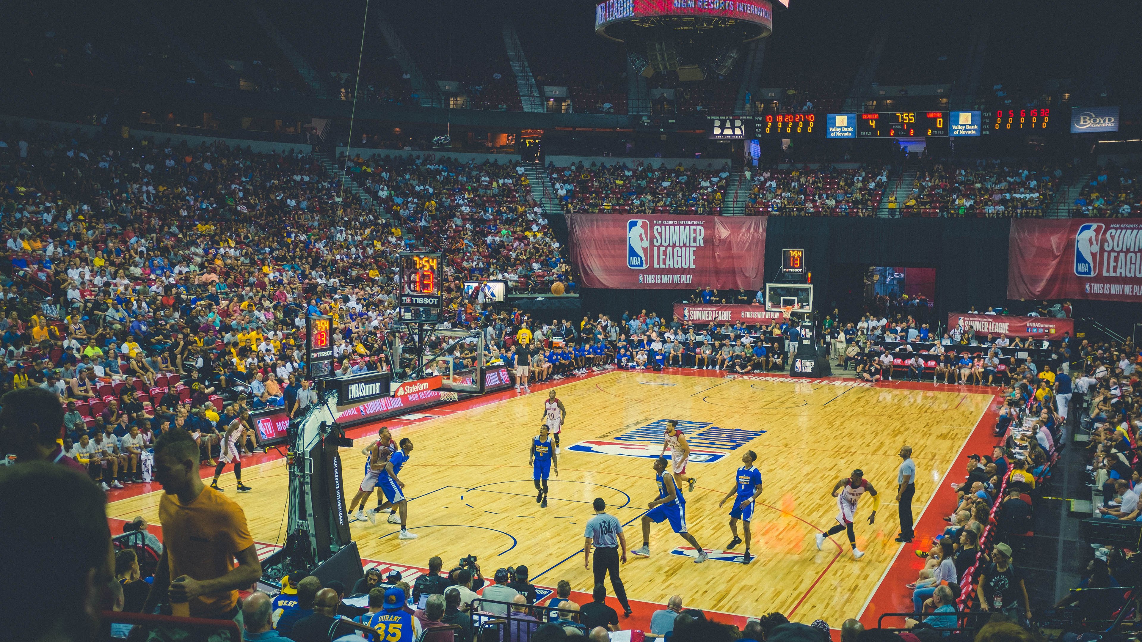 华体会全站-杜兰特再碰绿军噩梦退散 三节打卡找回久违松弛感，杜兰特bkn