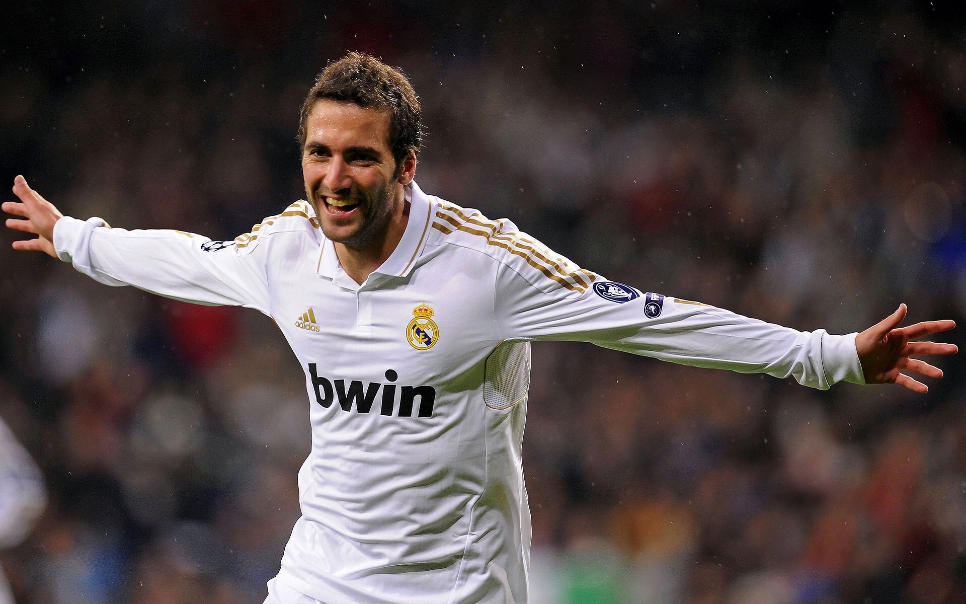 华体会体育入口-球员在赛季表现稳定跻身最佳阵容讨论名单，2021赛季最佳球员